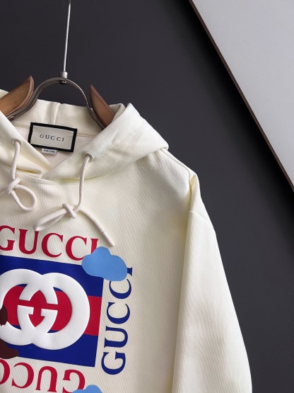グッチ「Gucci」フード付きスウェット