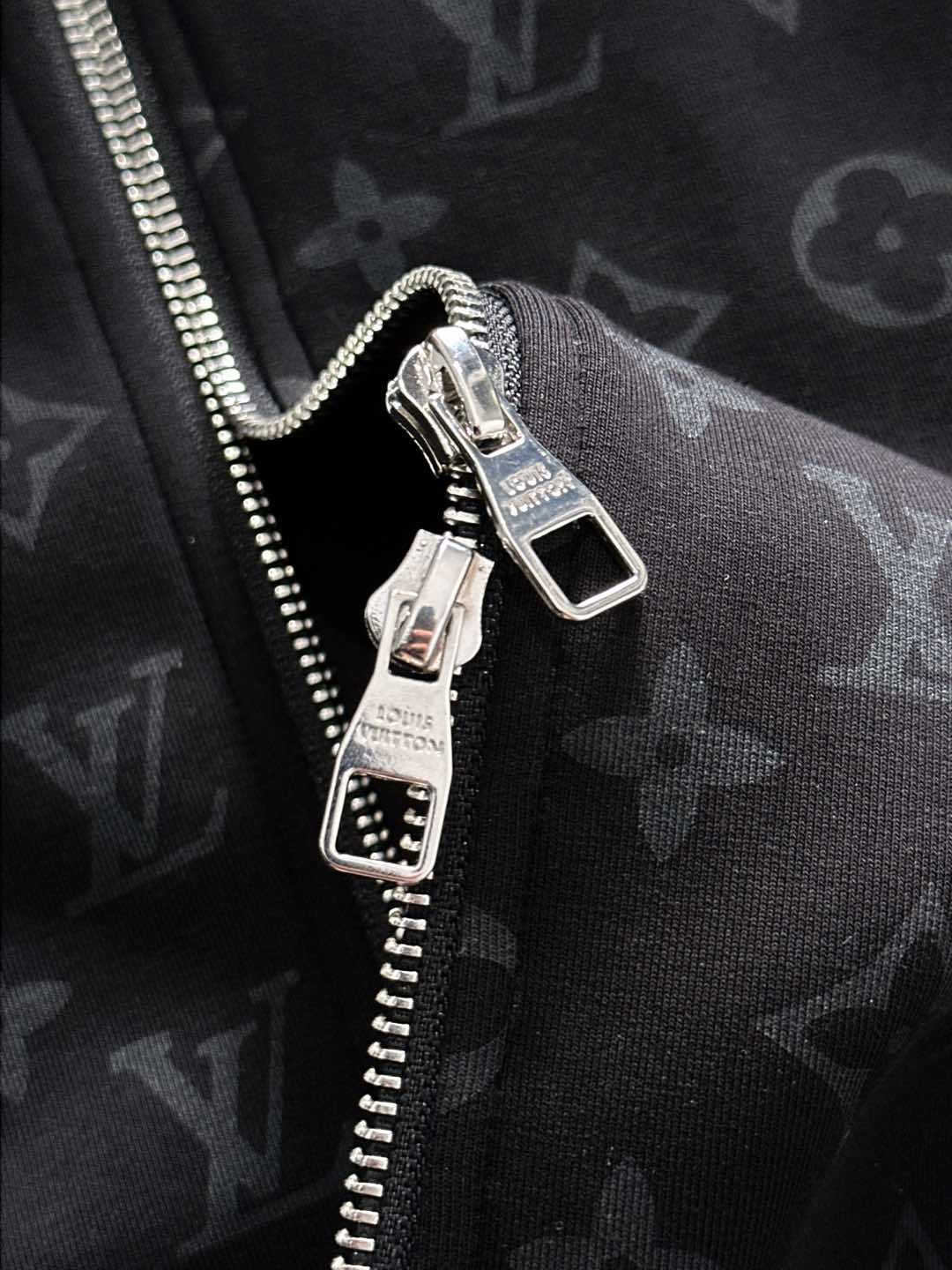 ルイ・ヴィトン「Louis Vuitton」秋コレクション ジャケット