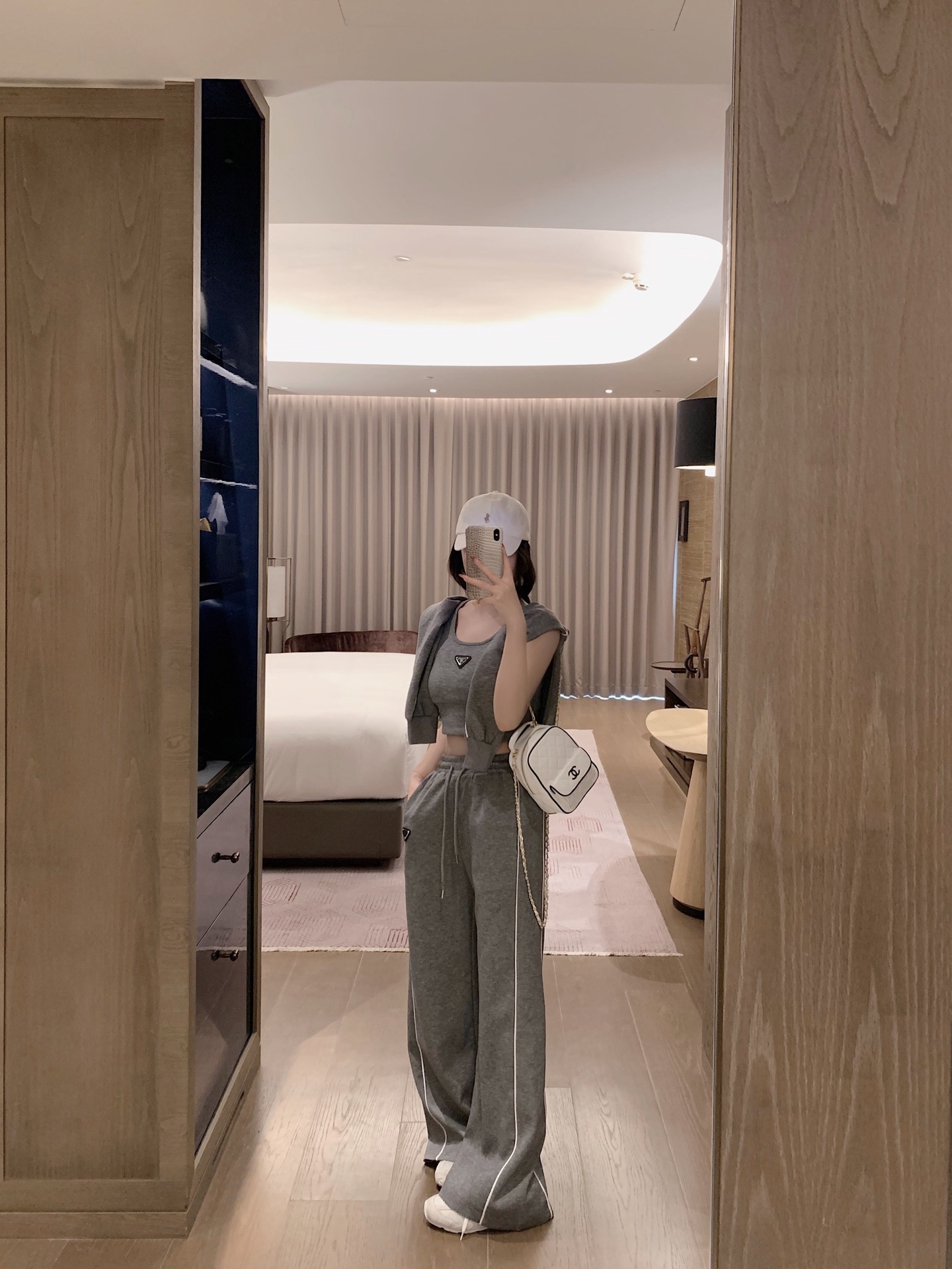 プラダ「Prada」レディース カジュアルスポーツセット【3点セット】