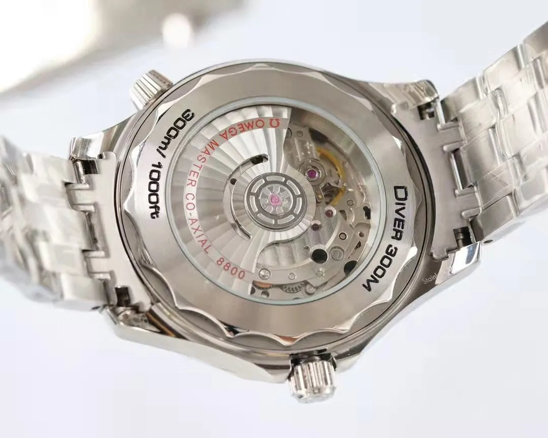 オメガ「Omega」シーマスター ダイバー3００ コーアクシャル マスタークロノメーター42MM