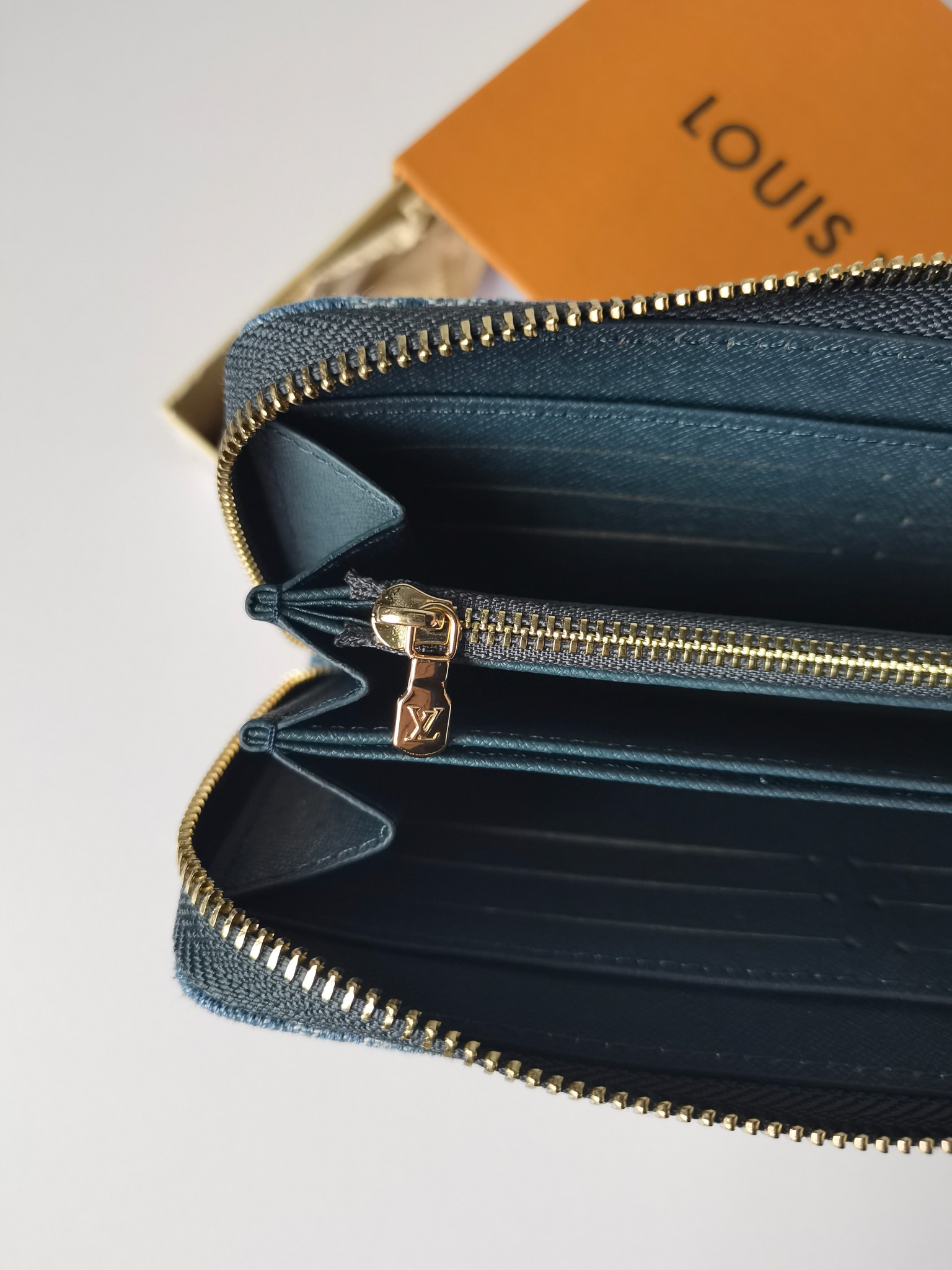 ルイ・ヴィトン「Louis Vuitton」ルイ・ヴィトン ジッピーウォレット M82958 / 長財布