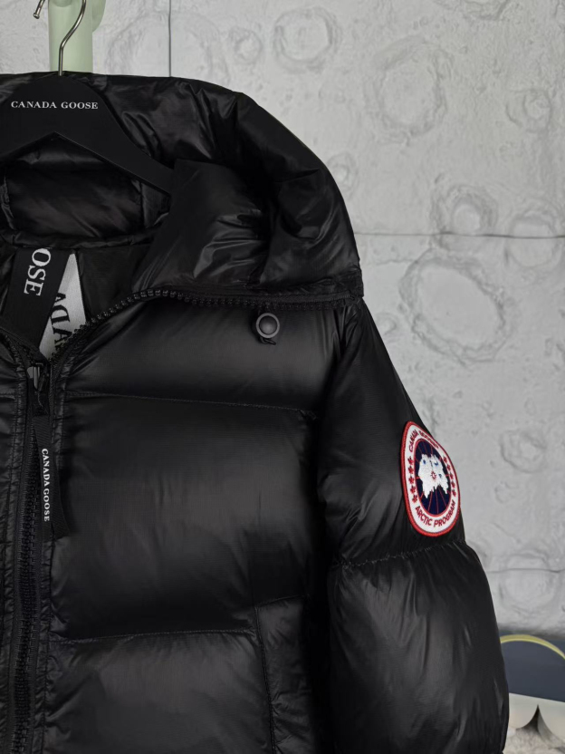 カナダグース「Canada Goose」秋冬フード付きダウンジャケット