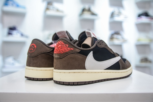 ナイキ「Nike」Air Jordan 1 Low x Travis Scott「ブラック＆ブラウン」