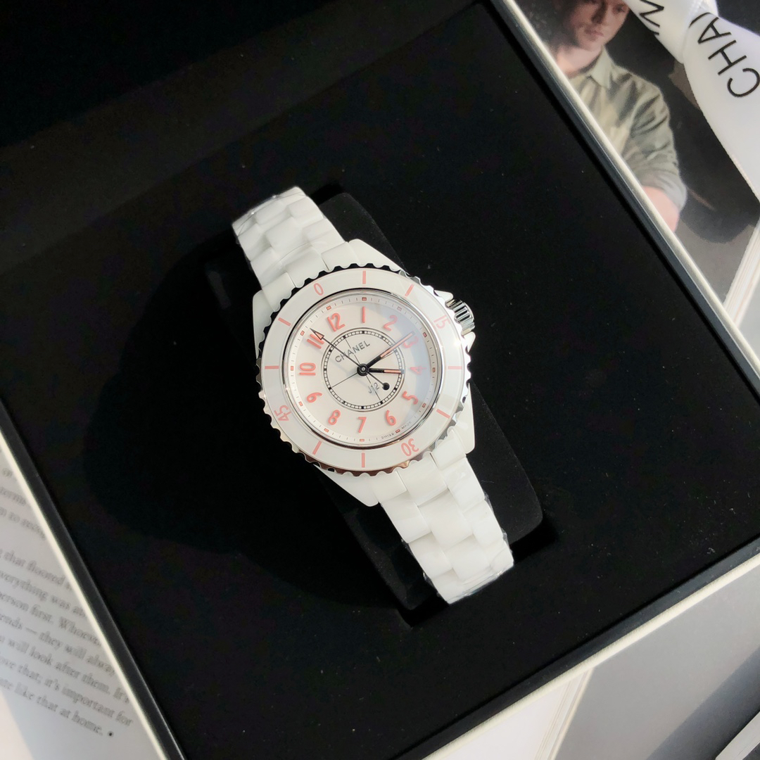 シャネル「Chanel」J12 キャリバー 33MM