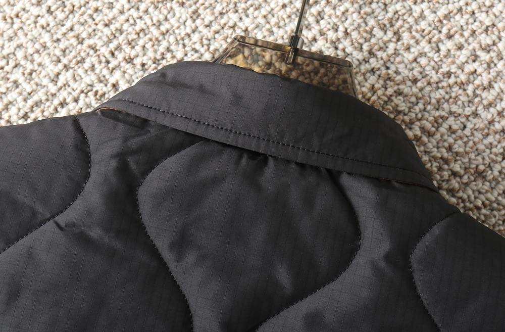 バーバリー「Burberry」秋冬 リバーシブルキルティングジャケット