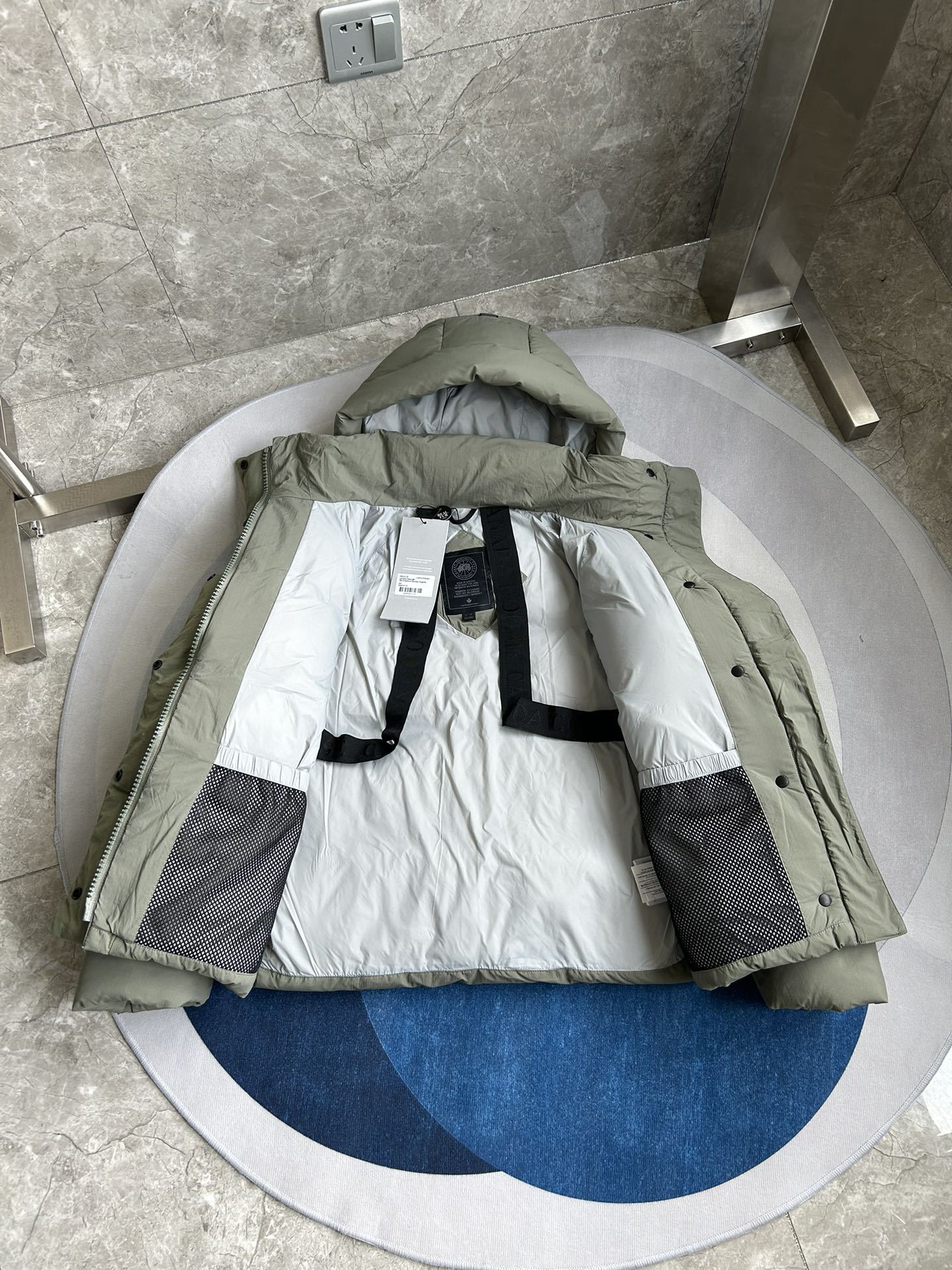 カナダグース「Canada Goose」秋冬フード付きダウンジャケット