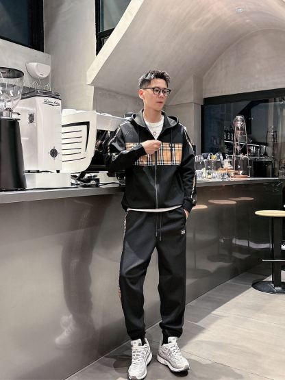 バーバリー「Burberry」秋冬 メンズ  カジュアルスポーツセット