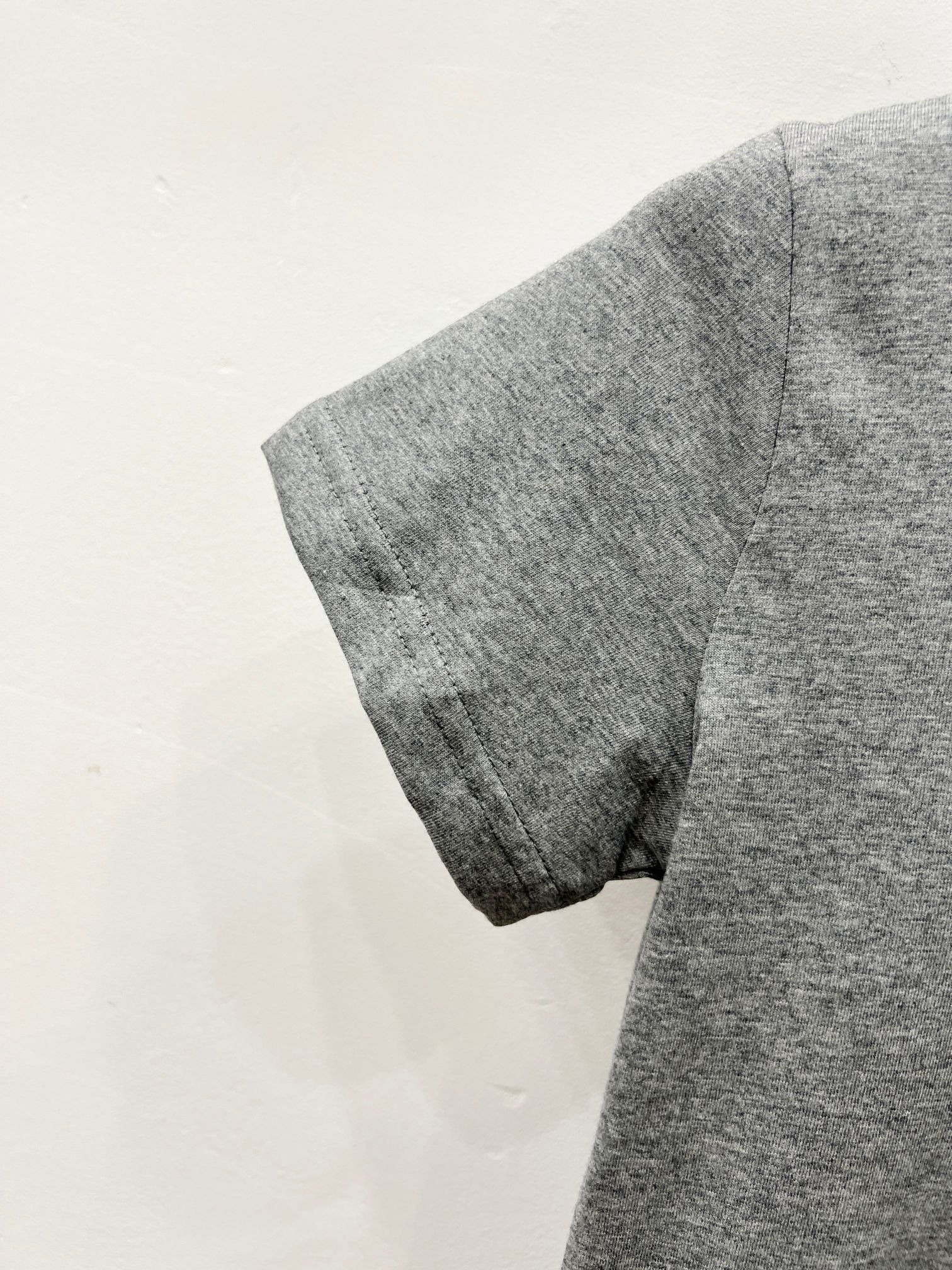 クロムハーツ「Chrome Hearts」ボタニカルVネックTシャツ