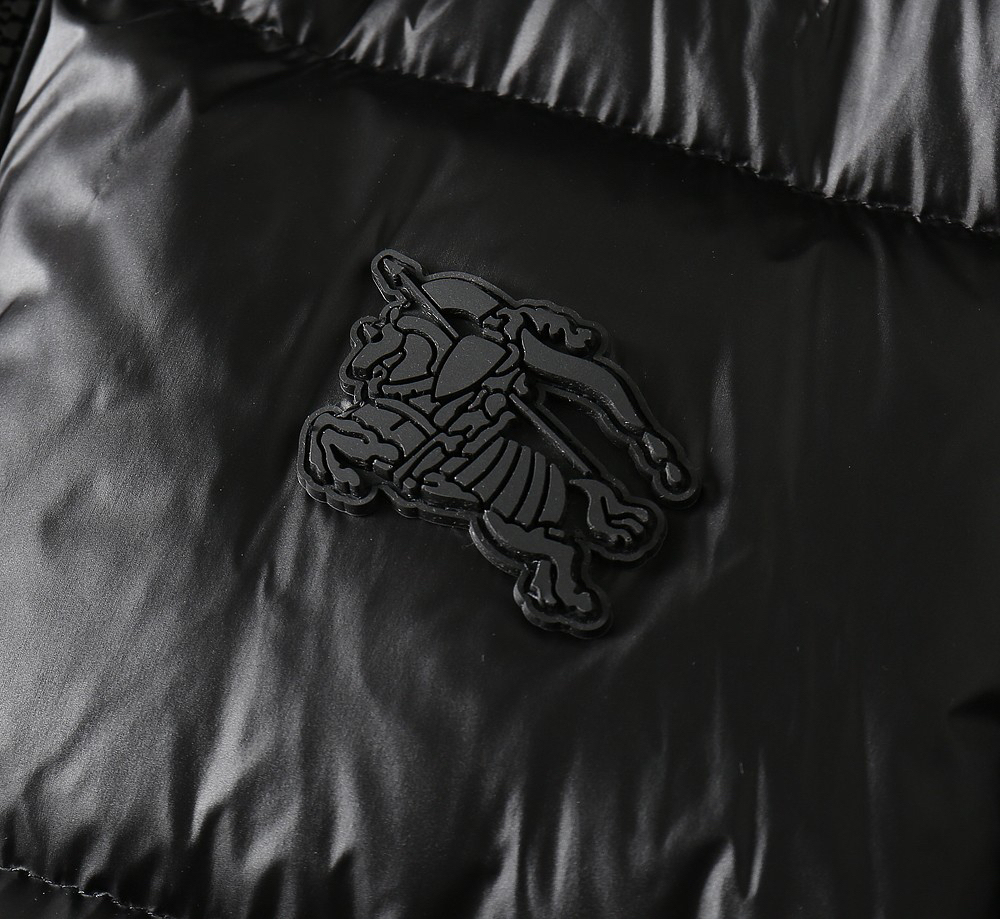 バーバリー「Burberry」秋冬 クイルティッドダウンジャケット