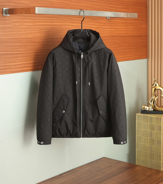 ルイ・ヴィトン「Louis Vuitton」秋冬コレクション ダウンジャケット