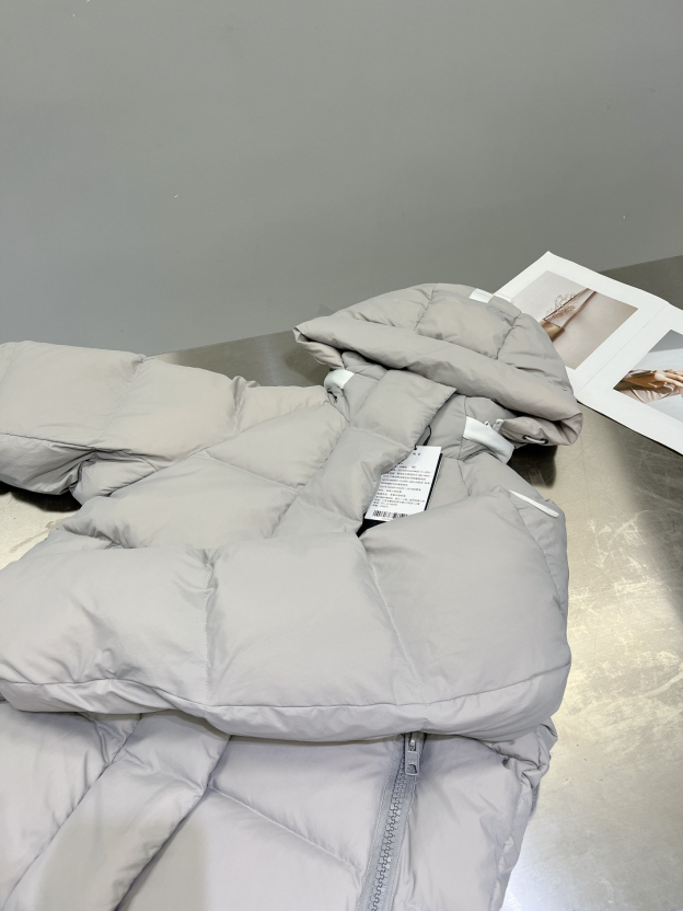 カナダグース「Canada Goose」秋冬フード付きダウンジャケット