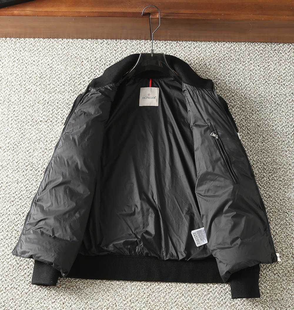 モンクレール「Moncler」秋冬 ニット調ダウンジャケット