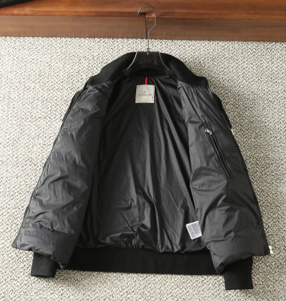 モンクレール「Moncler」秋冬 ニット調ダウンジャケット