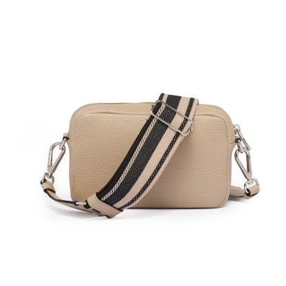 プラダ「Prada」 レザー ショルダーバッグ サンド