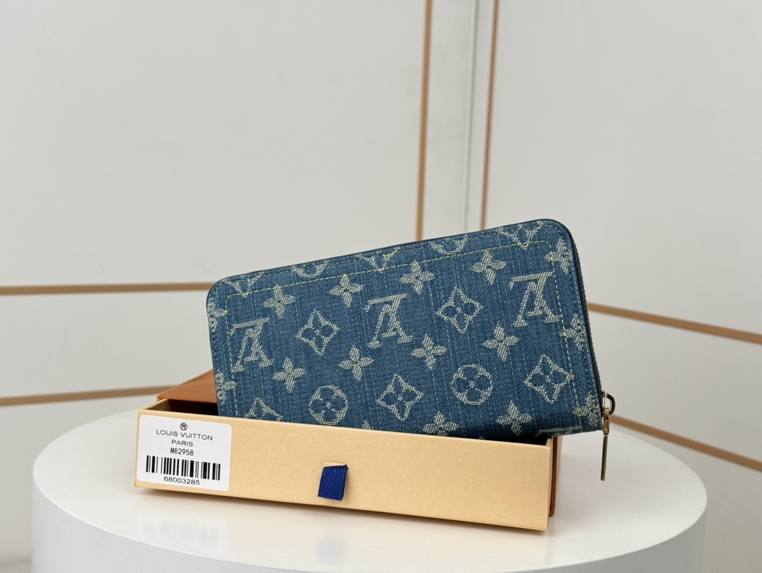 ルイ・ヴィトン「Louis Vuitton」モノグラム デニム ジップ ウォレット