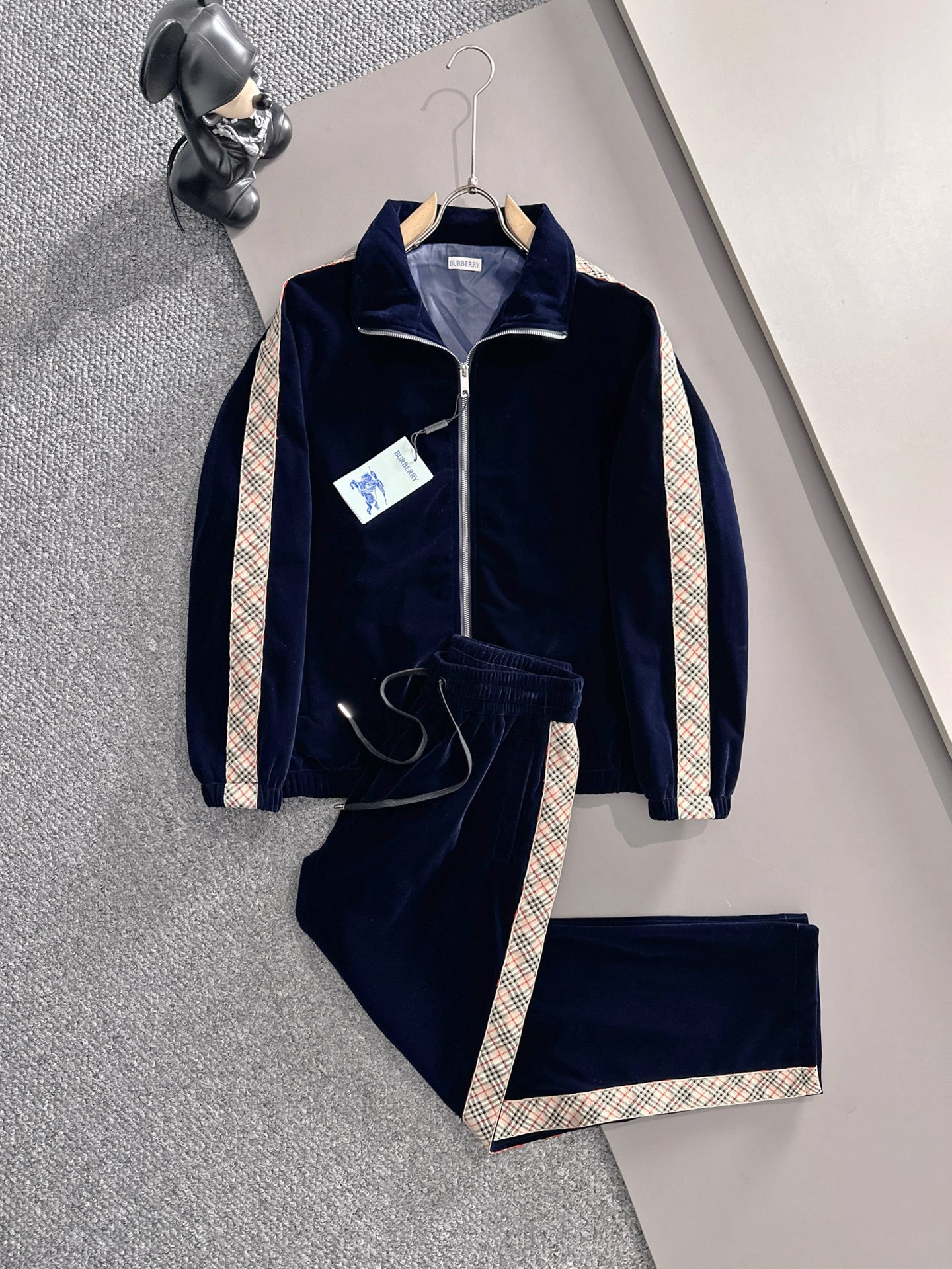 バーバリー「Burberry」秋冬 メンズカジュアルスポーツセット