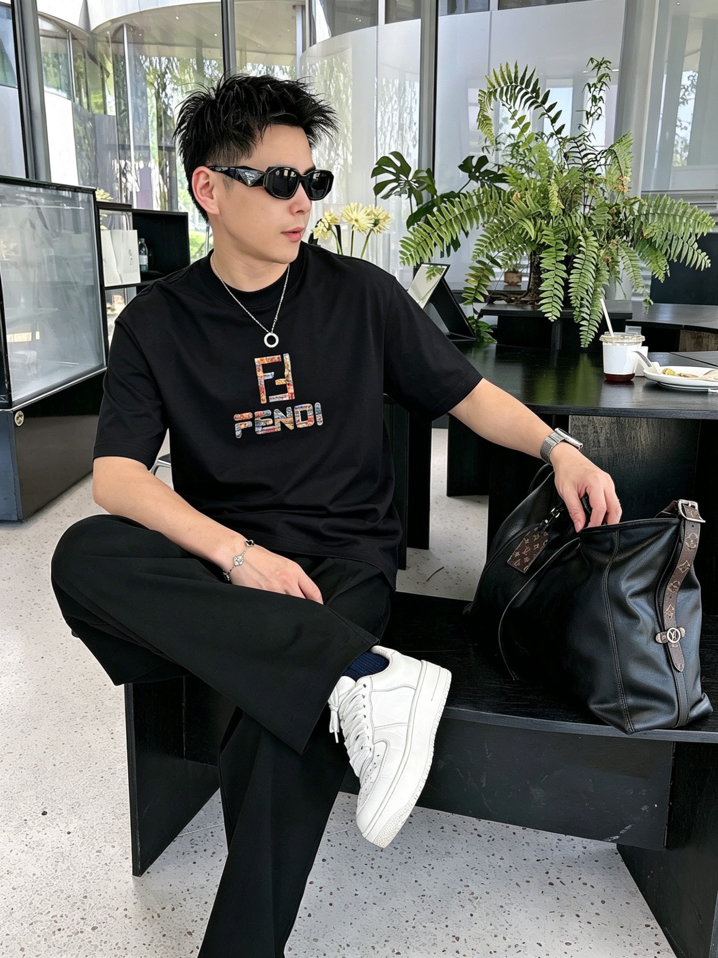 フェンディ「Fendi」ロゴプリントTシャツ / ショートスリーブ クルーネック