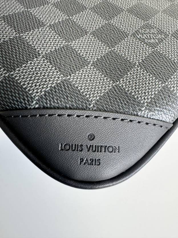 ルイ・ヴィトン「Louis Vuitton」スタイリッシュ メッセンジャーバッグ