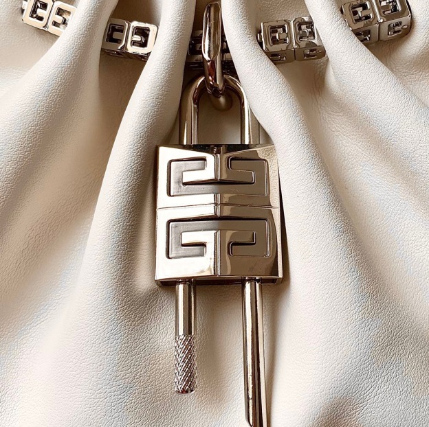 ジバンシィ「Givenchy」ミニケニー ハンドバッグ