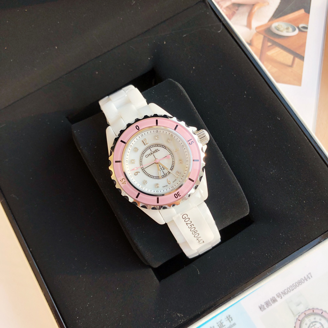 シャネル「Chanel」J12 キャリバー 33MM