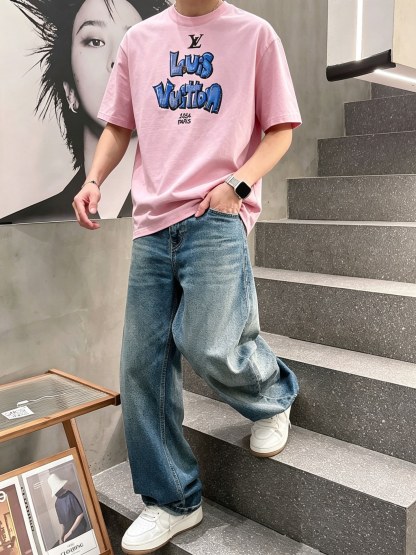 ルイ・ヴィトン「Louis Vuitton」ロゴプリントTシャツ / ショートスリーブ クルーネック