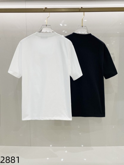 クロムハーツ「Chrome Hearts」シグネチャーロゴ プリントTシャツ