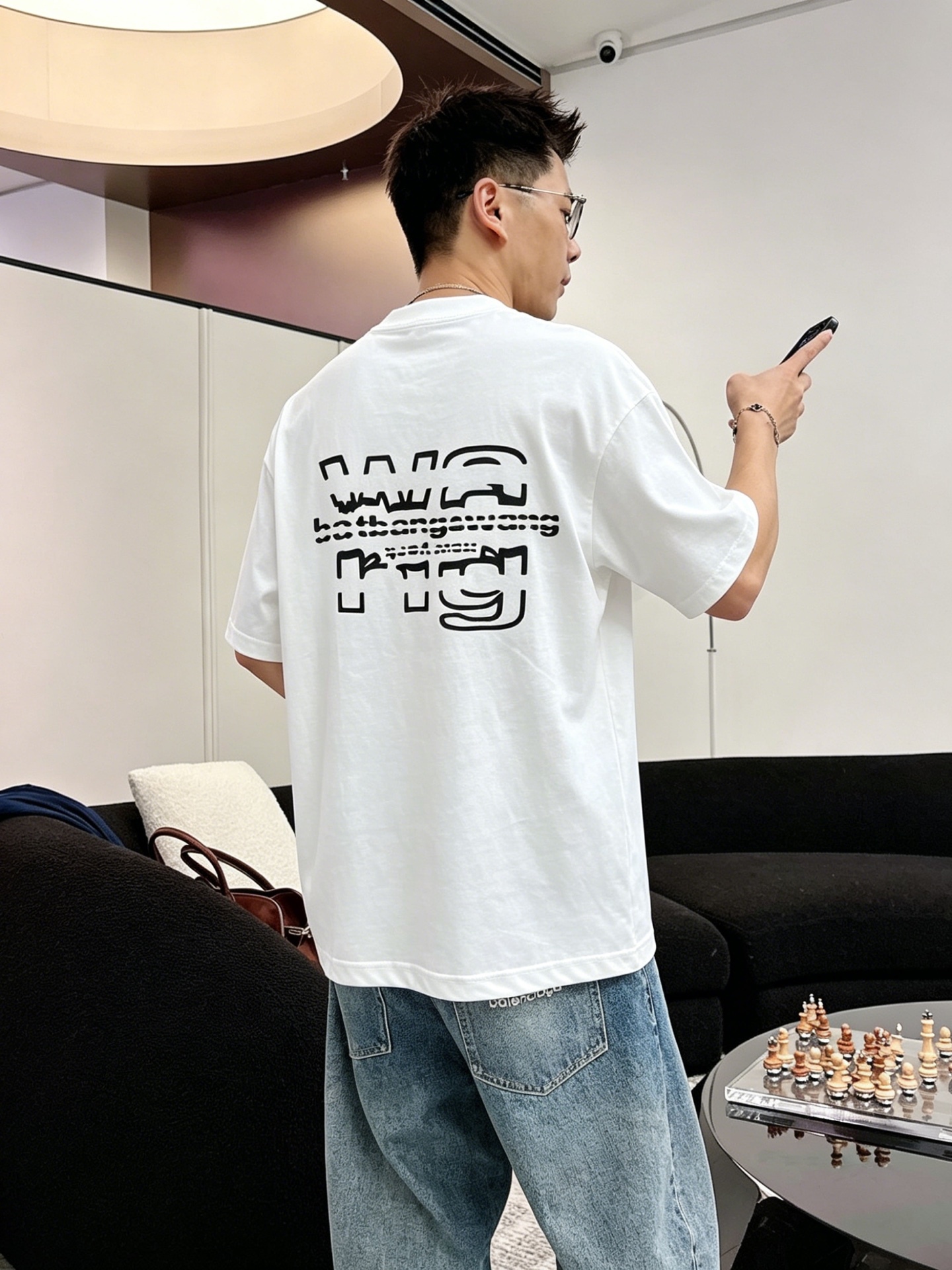 ジバンシィ「Givenchy」ジバンシィ ロゴプリントTシャツ / ショートスリーブ クルーネック
