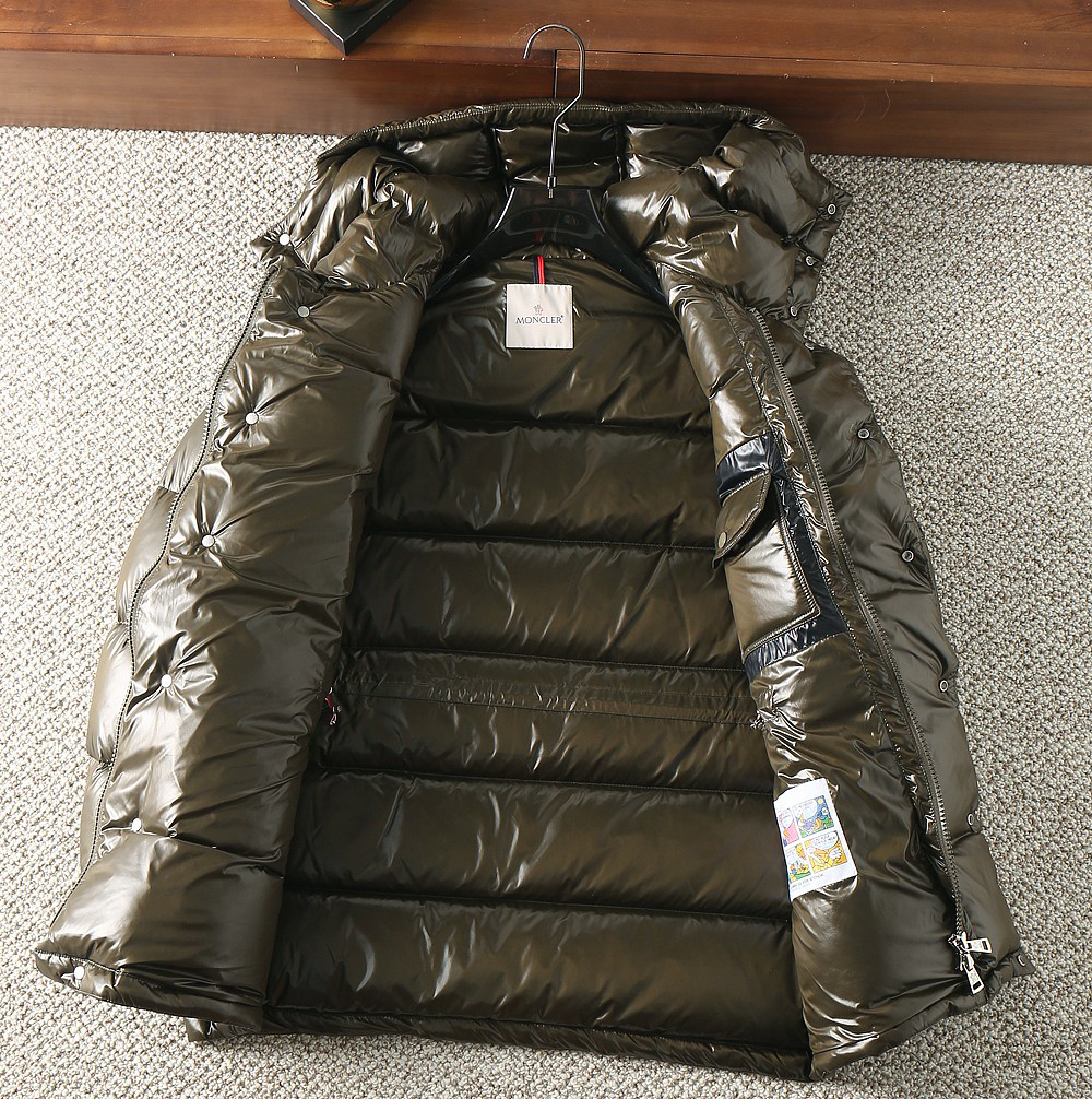 モンクレール「Moncler」秋冬 ダウンジャケット