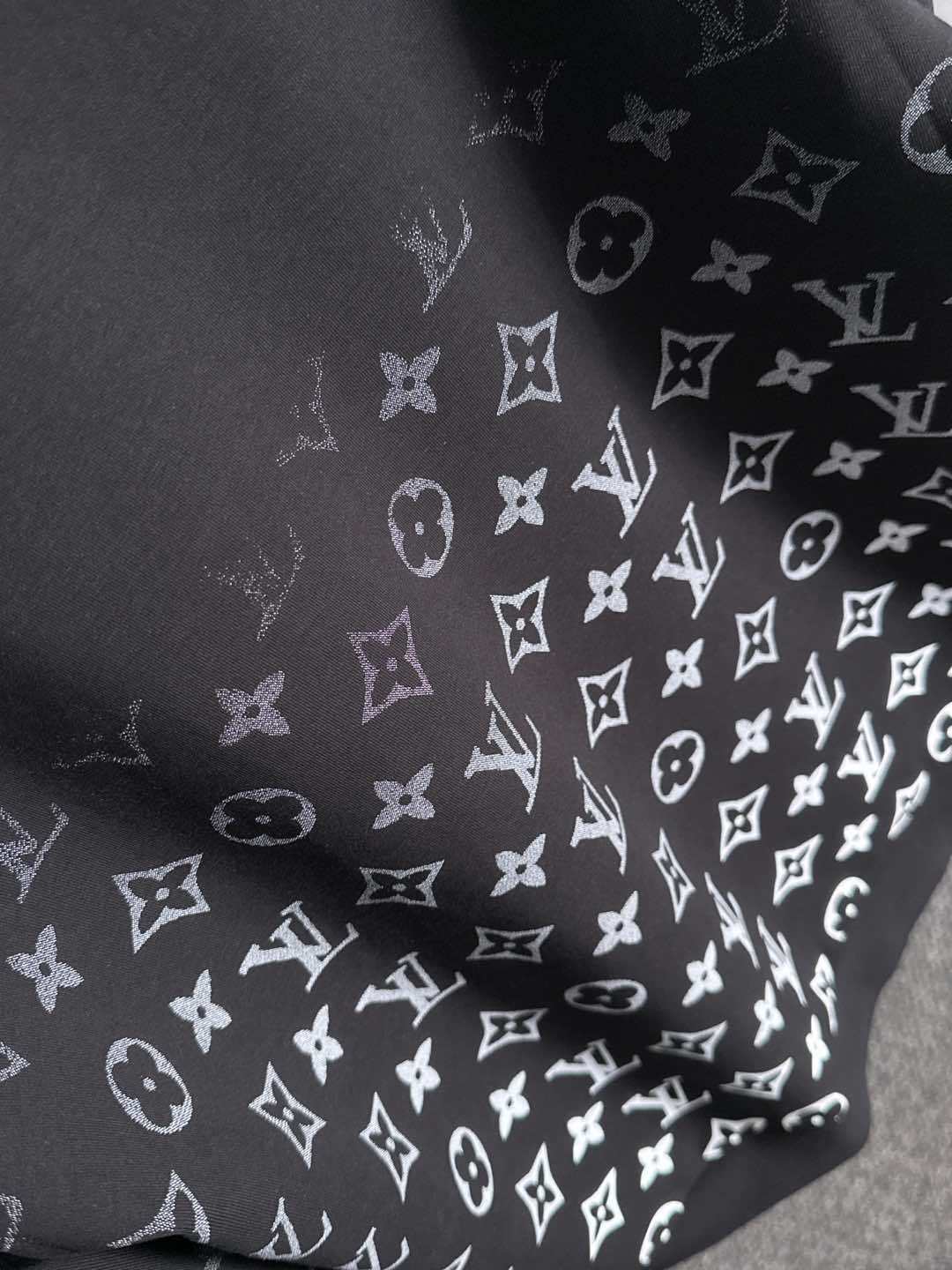 ルイ・ヴィトン「Louis Vuitton」パーカーシャツ