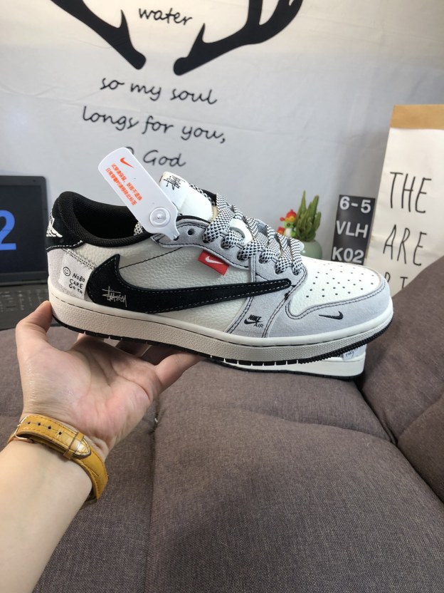 ナイキ「Nike」ク ロー カジュアルスニーカー