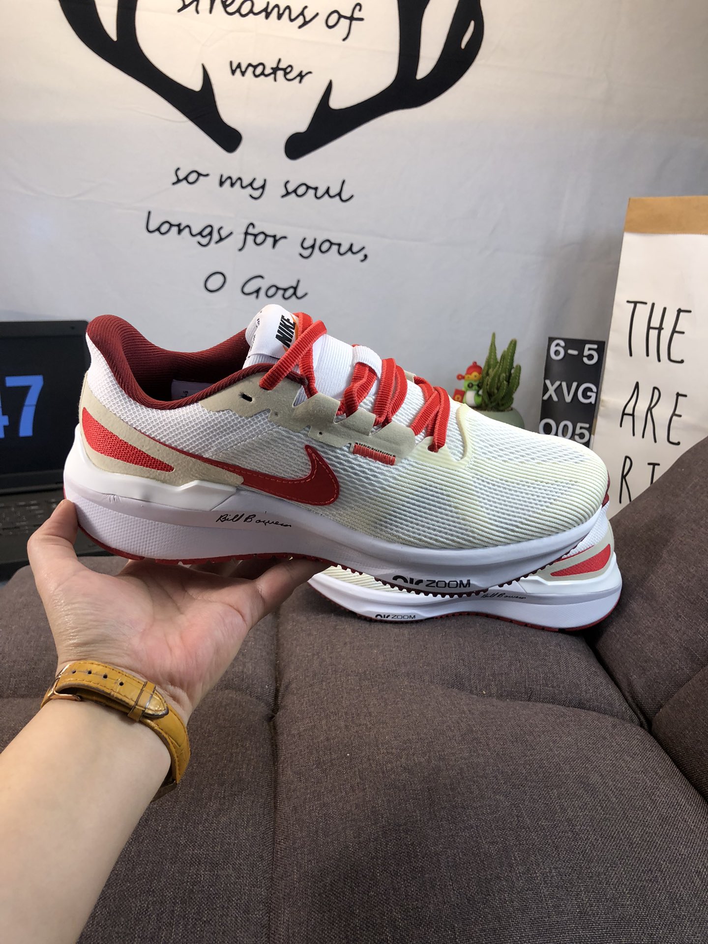 ナイキ「Nike」ク ロー カジュアルスニーカー