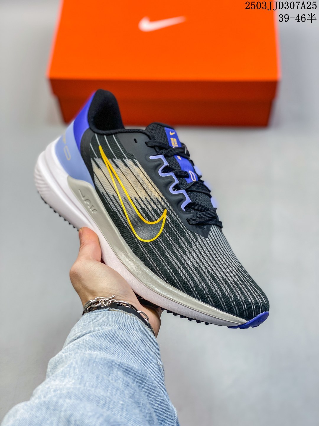 ナイキ「Nike」ク ロー カジュアルスニーカー