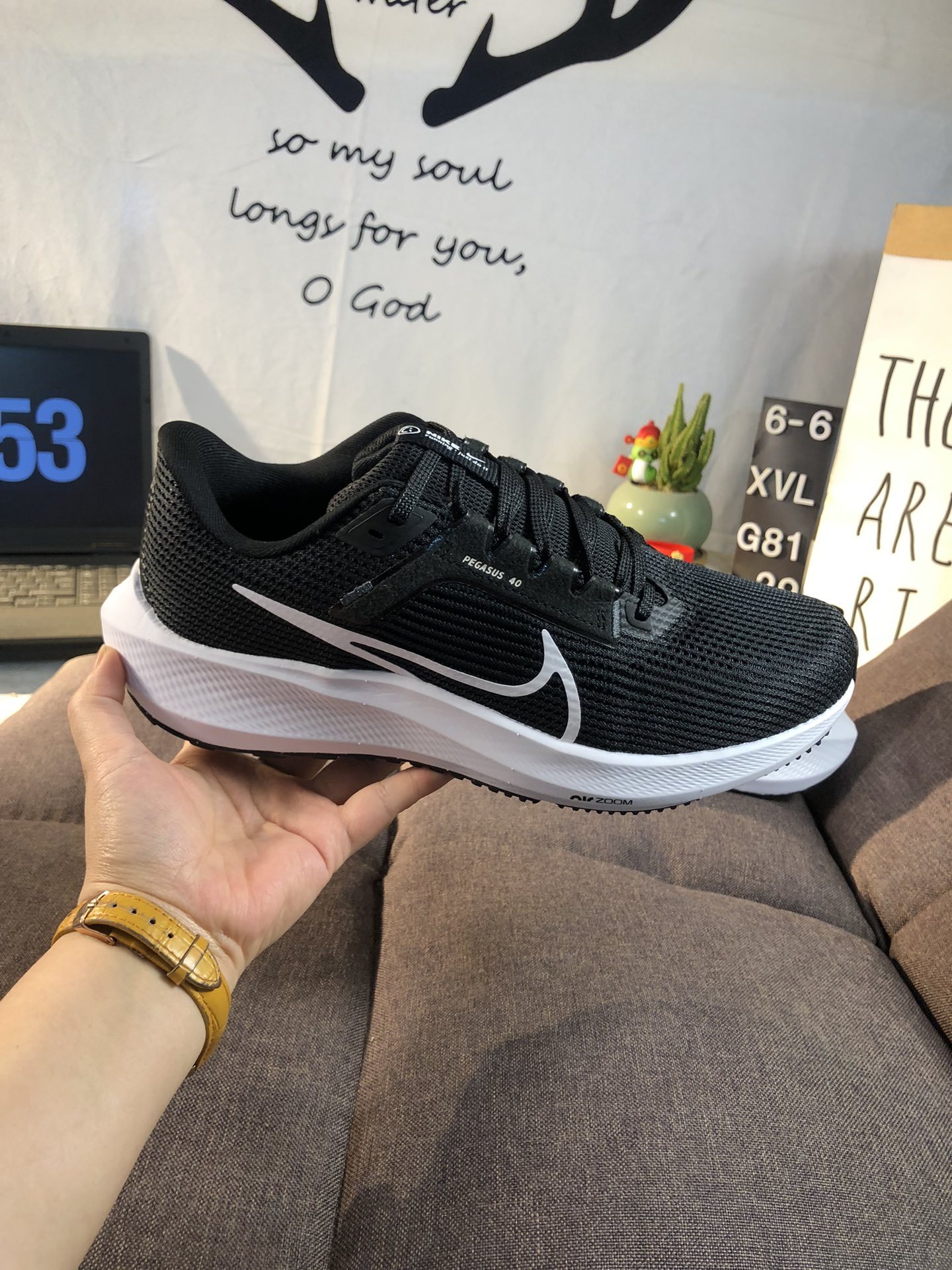 ナイキ「Nike」ク ロー カジュアルスニーカー