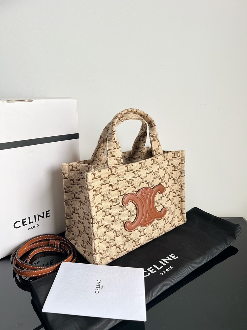 セリーヌ(Celine)スモール カバ タイス / トリオンフキャンバスプリント入りテキスタイル＆カーフスキン