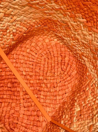 ロエベ「LOEWE」アナグラム バスケットバッグ ミディアム（イラカヤシ&カーフ）