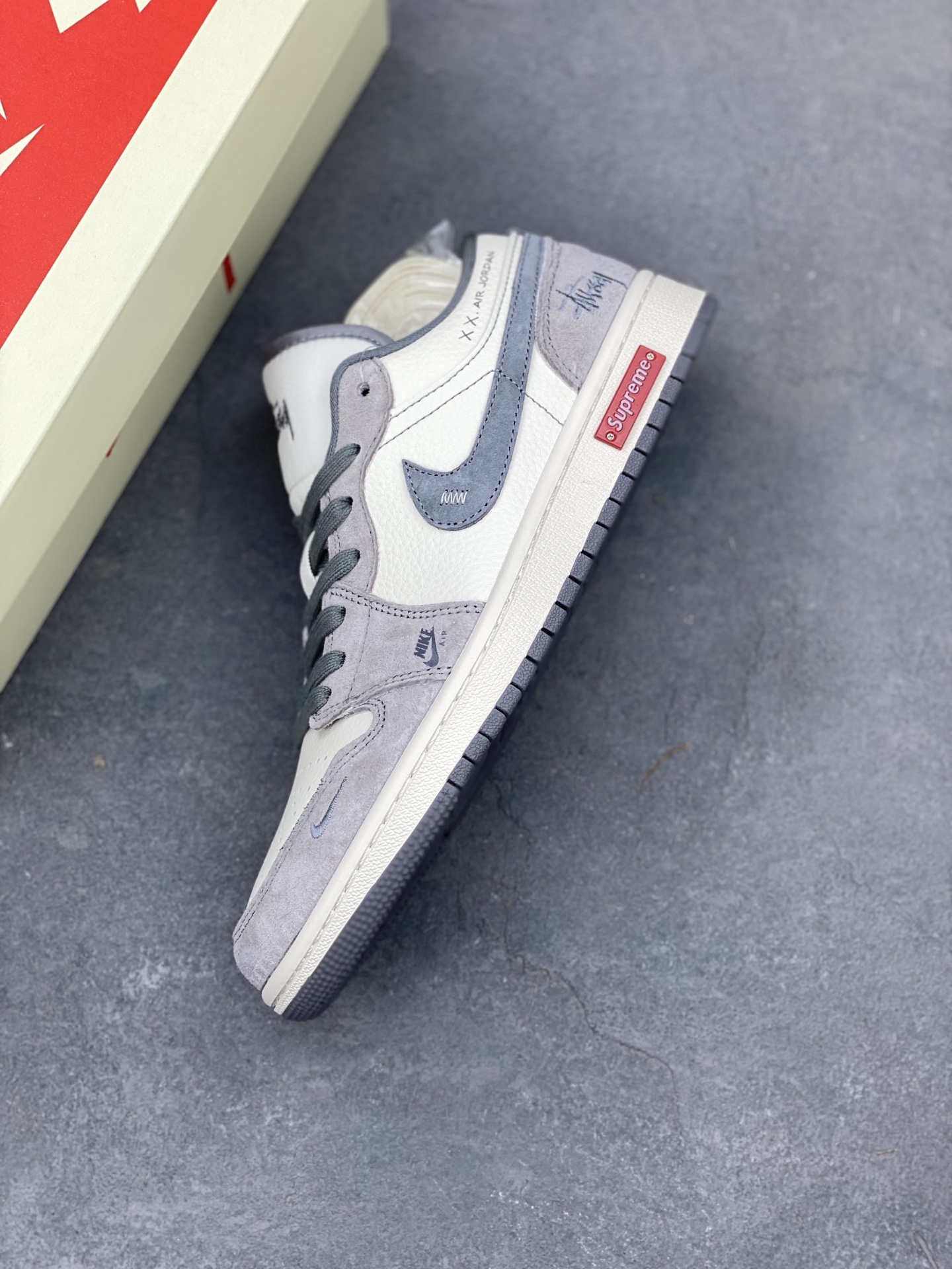 ナイキ「Nike」ク ロー カジュアルスニーカー