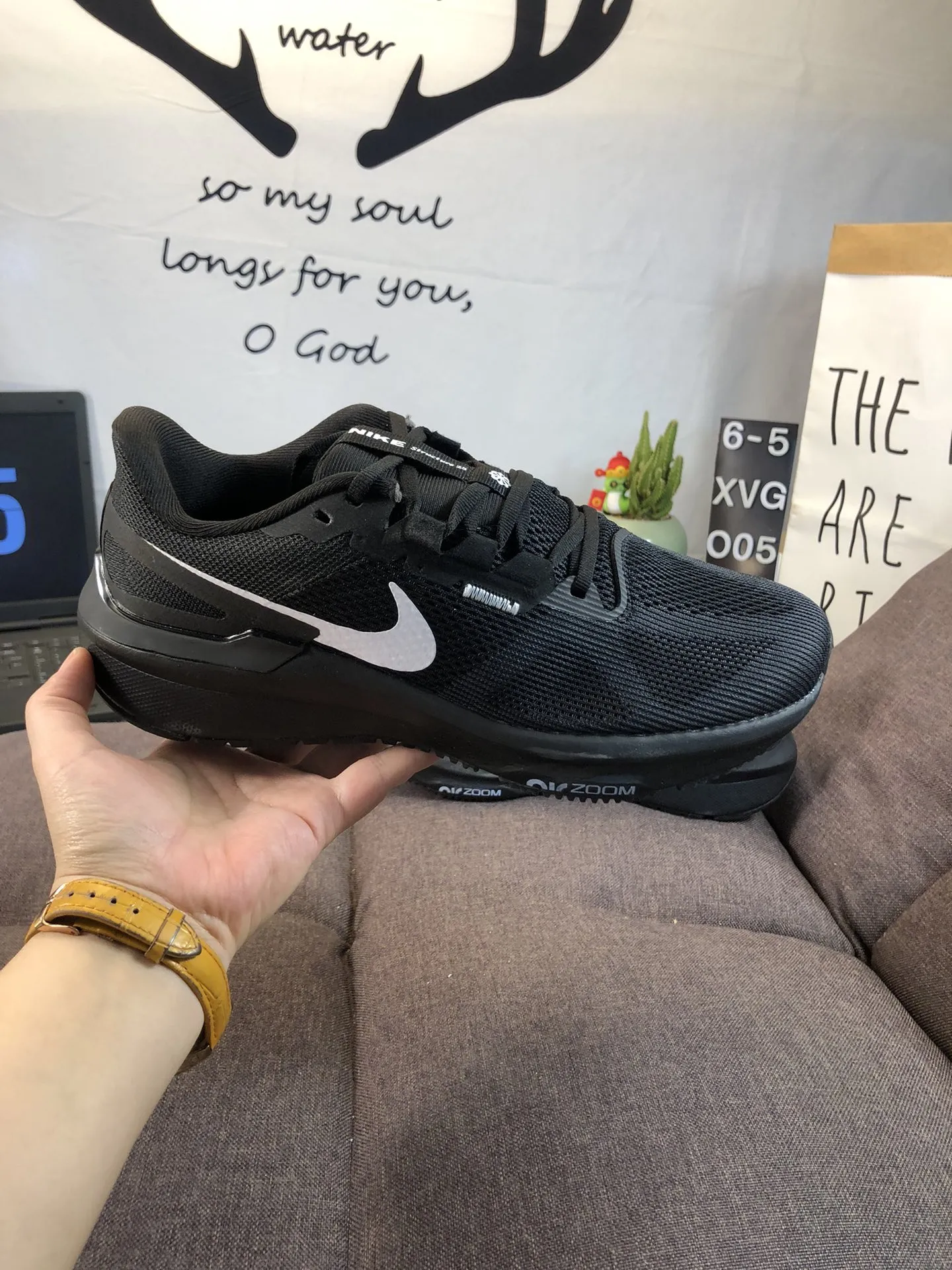 ナイキ「Nike」ク ロー カジュアルスニーカー