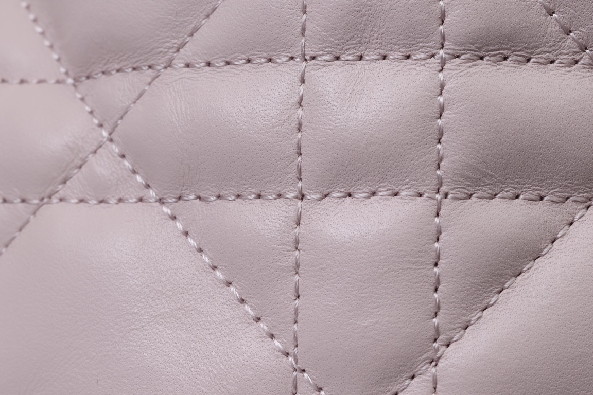 ディオール「Dior」Toujours ハンドバッグ センター（ラベンダーピンク カーフレザー）