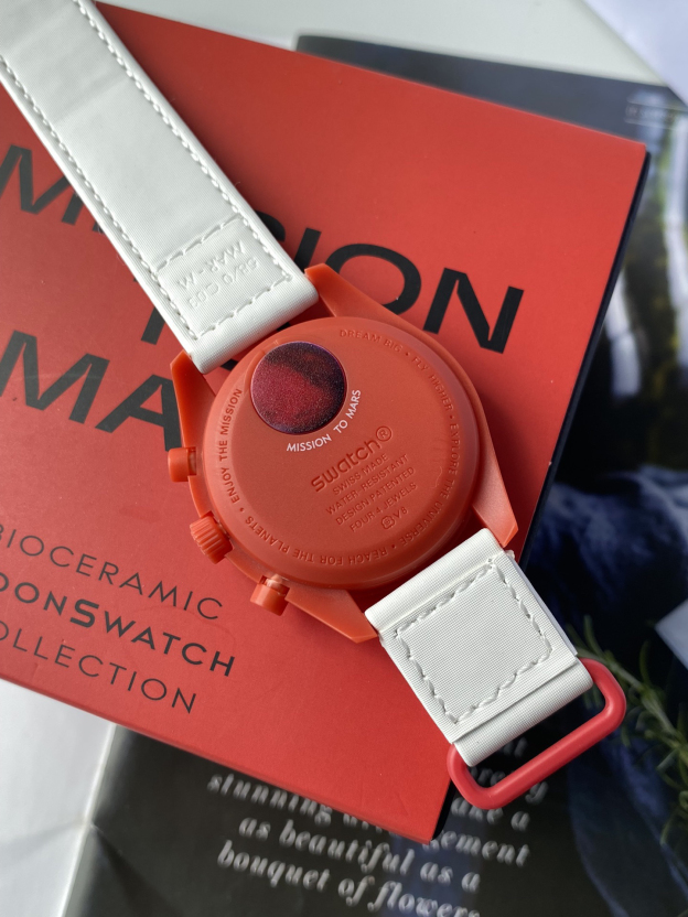 オメガ［Omega］× Swatch BIOCERAMIC MoonSwatch クロノグラフ腕時計40MM