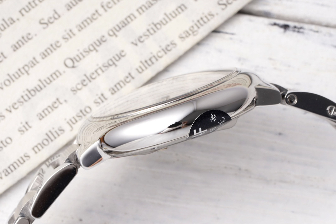 カルティエ［Cartier］バロン ブルー ドゥ 自動巻き腕時計 33mm