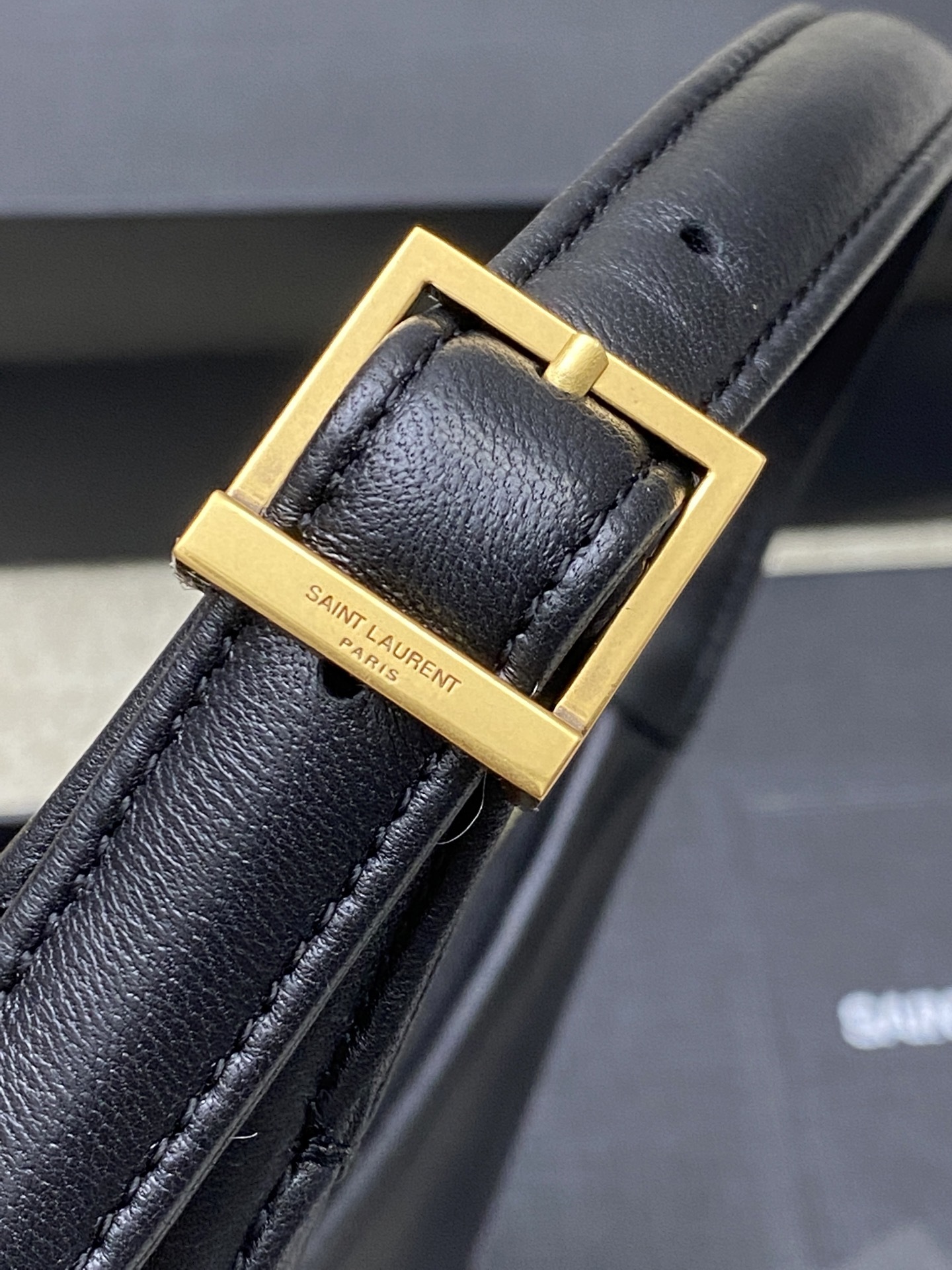 サンローラン「Saint Laurent」CALYPSO ミニ エンボスド ラムスキン バッグ