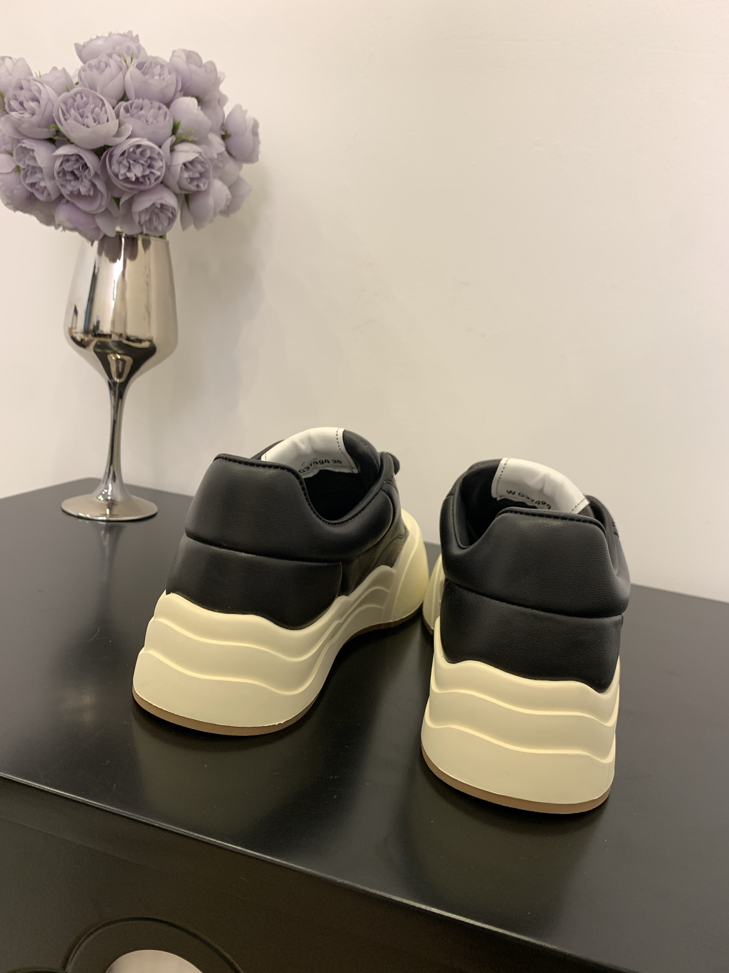 シャネル［Chanel］25C デッキシューズ パンダカラー スニーカー-ISETAN PRESTIGE CURATED
