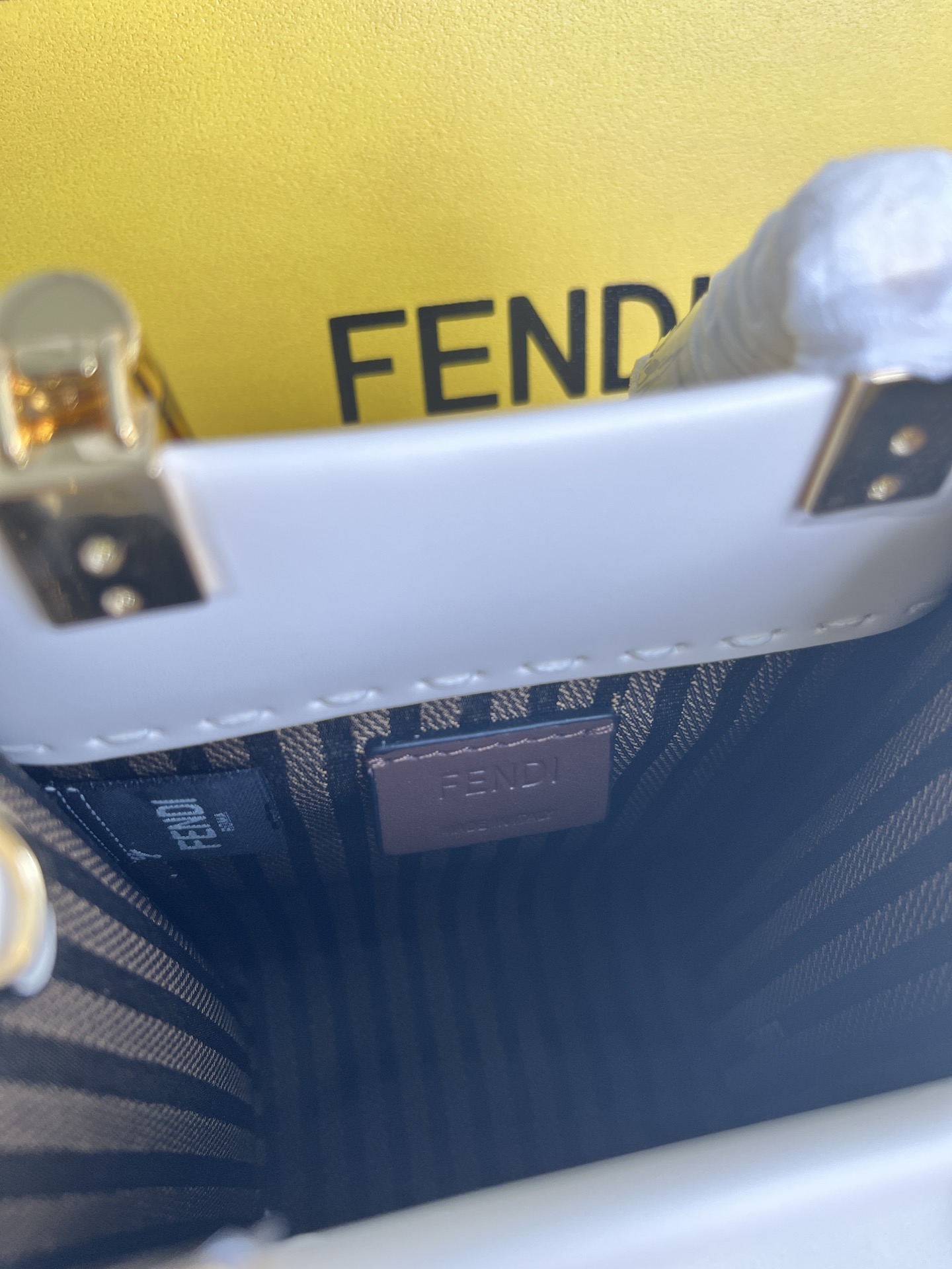 フェンディ「Fendi」Sunshine ミニ レザー ハンドバッグ