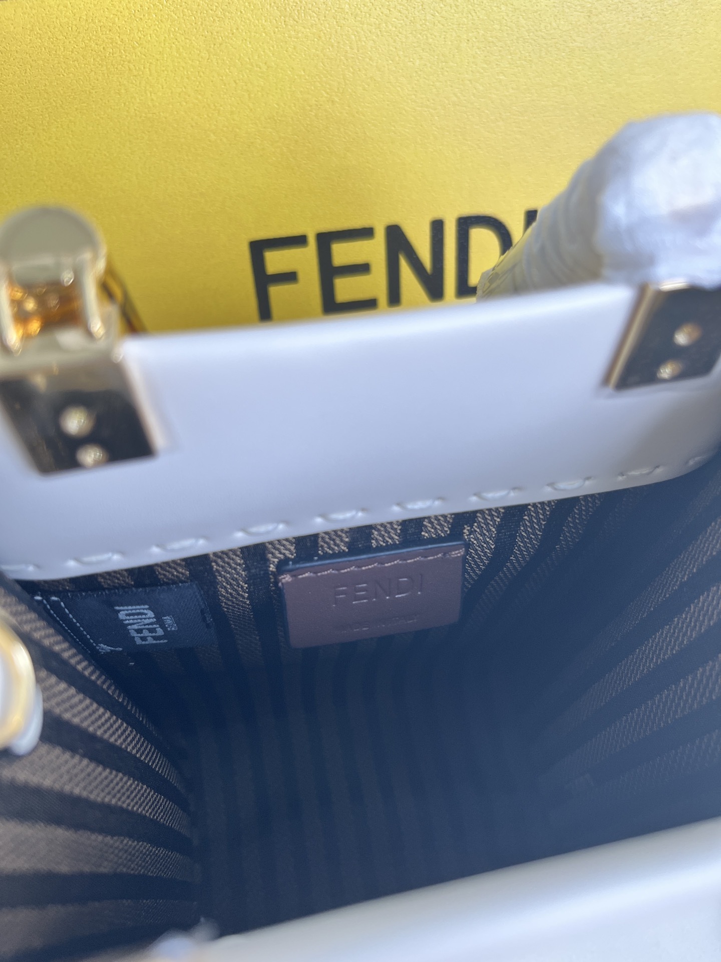 フェンディ「Fendi」Sunshine ミニ レザー ハンドバッグ