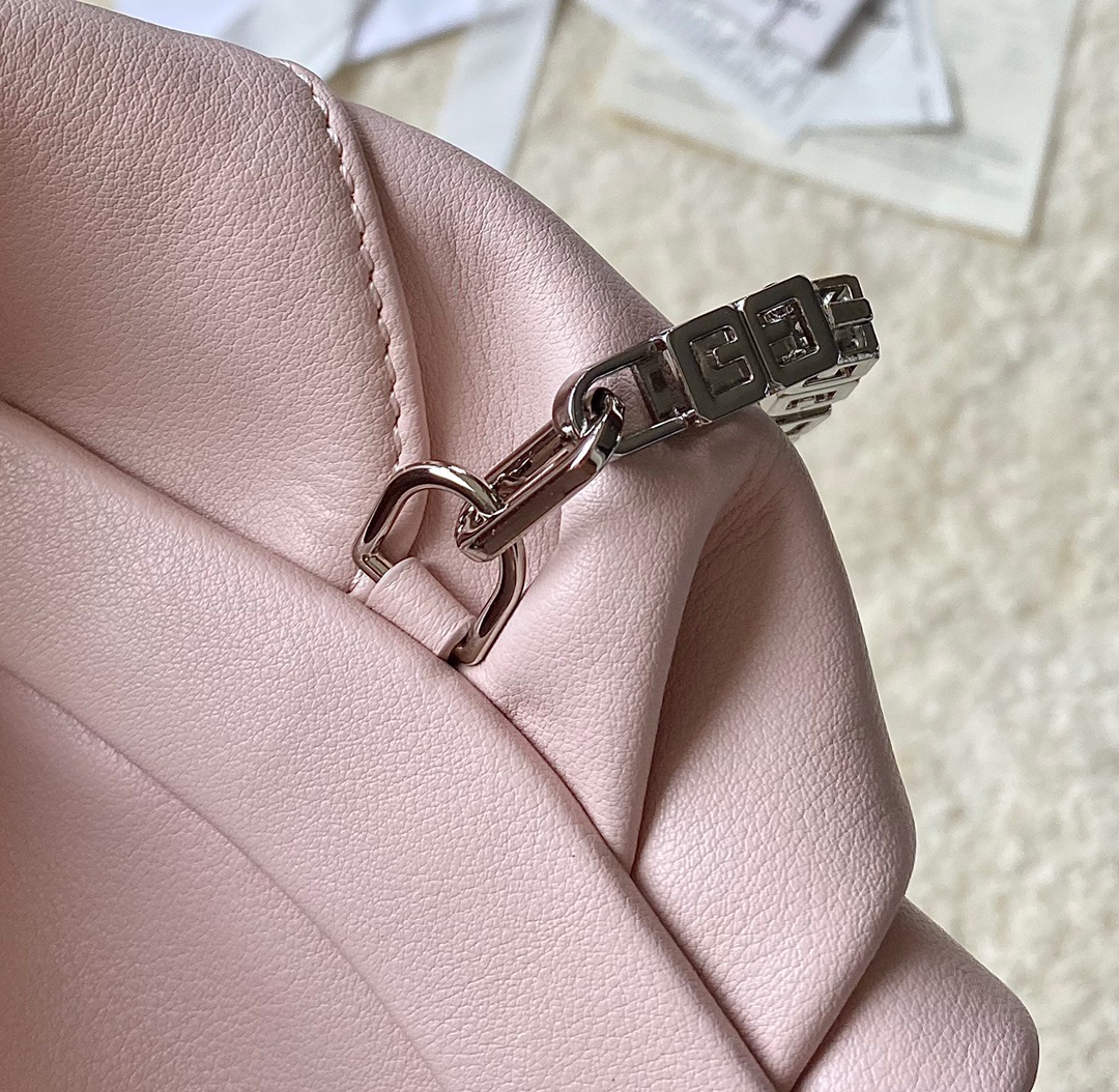 ジバンシィ「Givenchy」ミニケニー ハンドバッグ