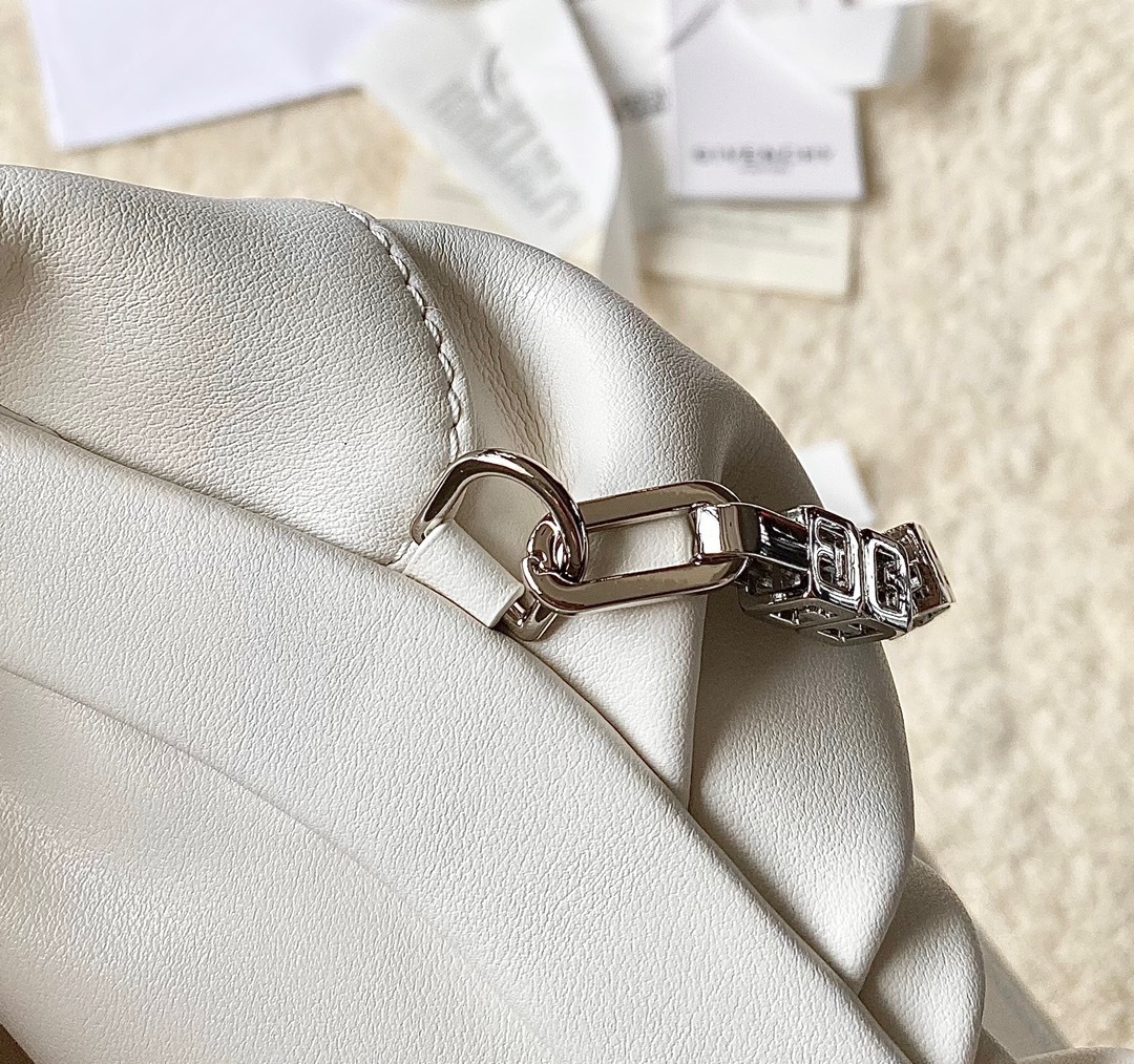 ジバンシィ「Givenchy」ミニケニー ハンドバッグ