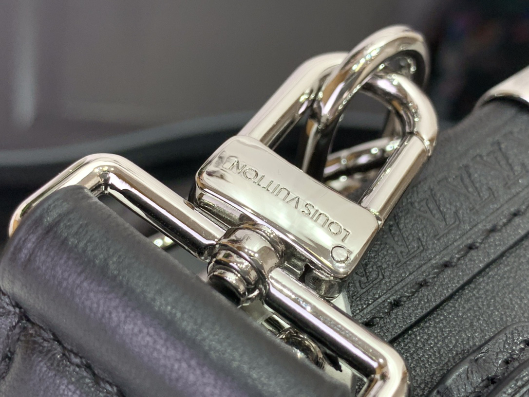 ルイ・ヴィトン「Louis Vuitton」Side Trunk、あなたのファッションを一気に引き上げる