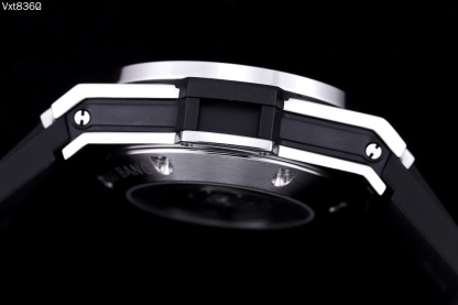 ウブロ「Hublot」ビッグバン ウニコ チタニウム レインボー 42MM