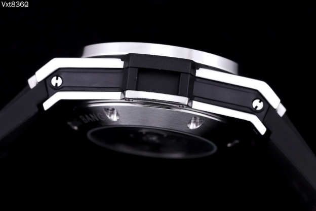 ウブロ「Hublot」ビッグバン ウニコ チタニウム レインボー 42MM