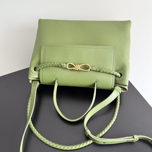 ボッテガ・ヴェネタ「Bottega Veneta」チャオ チャオ トートバッグ イントレチャート レザー